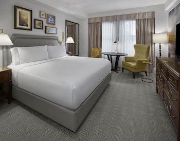 Classic Room, 1 King Bed (High Floor)