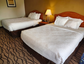 Standard Room, 2 Queen Beds, Non Smoking