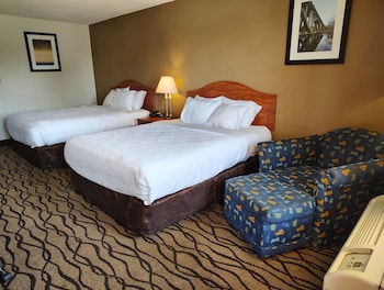 Standard Room, 2 Queen Beds, Non Smoking