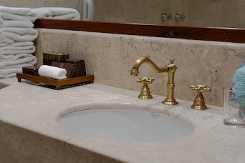 2 Queen Beds, Superior Room, Ocean View