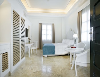 Premium Room, 1 King Bed, Non Smoking