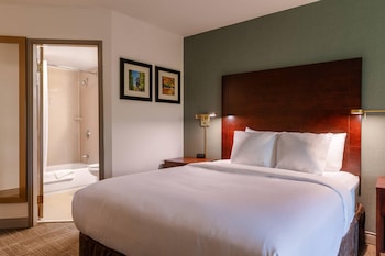 Standard Room, 1 Queen Bed, Non Smoking