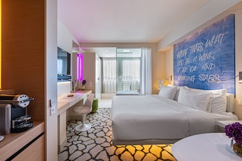 Executive Room, Lake View