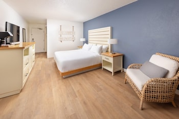 Room, 1 King Bed (Resort)