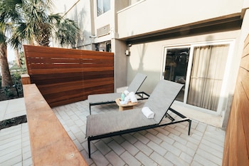 Room, 1 King Bed, Accessible, Patio