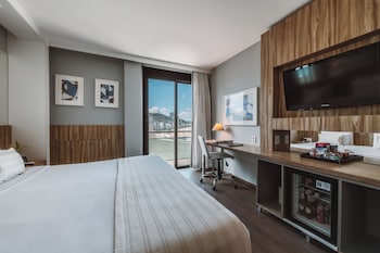 Apartment, Beachside
