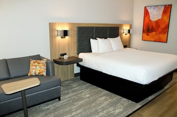 Suite, 1 King Bed, Non Smoking