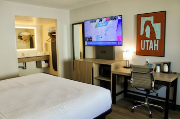 Standard Room, 1 King Bed, Non Smoking