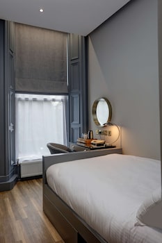 Compact Single Room, 1 Double Bed, Non Smoking (Cozy Room;Small Room)