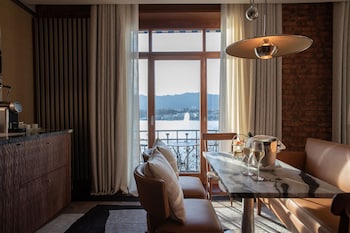 Eden Suite