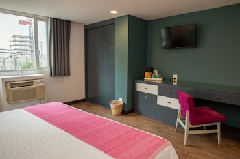 Deluxe Room, 1 King Bed