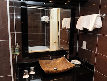 Standard Room, 2 Double Beds