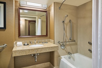 Executive Room, 1 King Bed, Mobility Accessible, Non Smoking (Bathtub w/ Grab Bars)