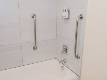 Standard Room, 1 King Bed, Accessible