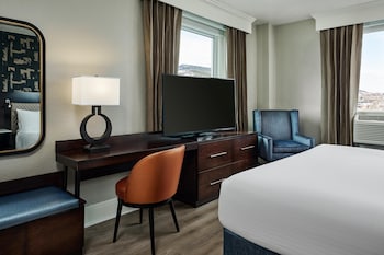 Suite, 2 Bedrooms, Accessible, Bathtub