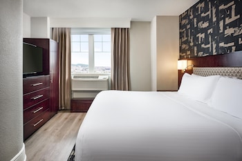 Deluxe Room, 1 King Bed