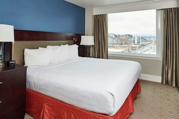 Suite, 1 King Bed (with Sofa)