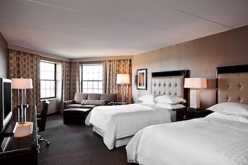 Deluxe Room, 2 Double Beds, Non Smoking, Corner