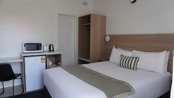Studio Queen Room