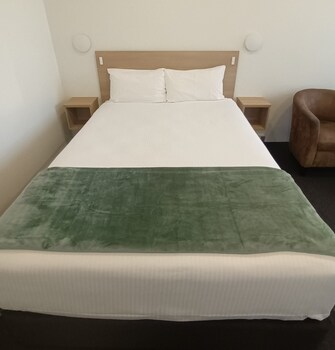 Executive Queen Room