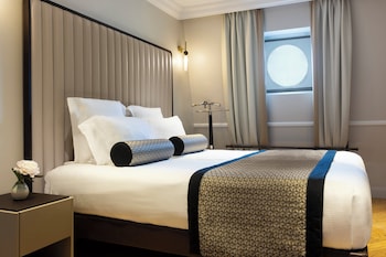 Suite (The Eiffel Tower)