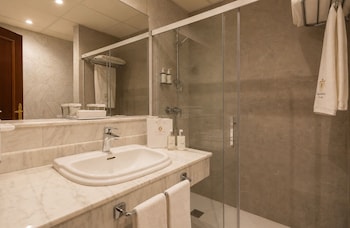 Classic Double or Twin Room, City View