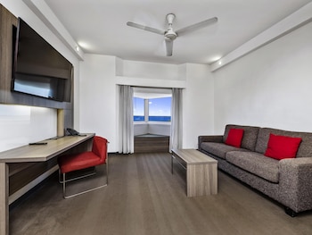 Junior Suite, 1 King Bed, Harbor View