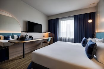 Premium Room, 1 King Bed with Sofa bed