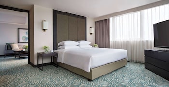 Grand Executive Suite