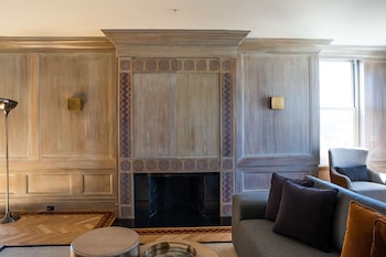 Room (Private Apartment)