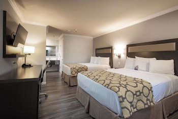 Standard Room, 2 Queen Beds, Non Smoking