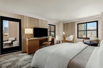 Premium Room, 1 King Bed, City View (Balcony)