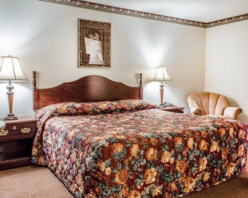 Standard Room, 1 King Bed, Smoking