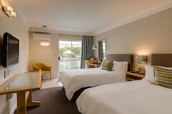 Family Room, 2 Double Beds, Lagoon View
