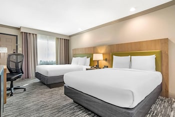 Room, 2 Queen Beds, Non Smoking