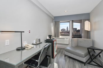 Standard Room, 1 King Bed, Non Smoking, Refrigerator