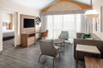 Suite, 1 Bedroom (Wet Bar)
