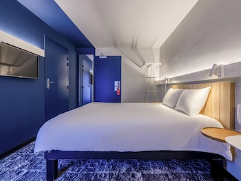 Room, Multiple Beds