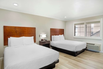 Standard Room, 2 Queen Beds, Non Smoking, Refrigerator & Microwave