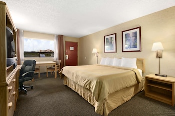 Standard Room, 1 King Bed