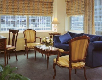 Luxury One Bedroom Suite - Two Double Beds