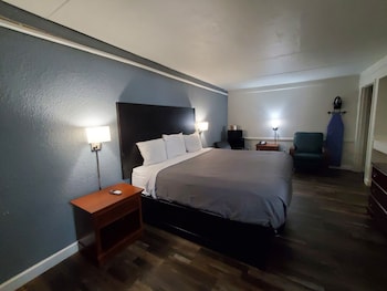 Room, 1 King Bed, Accessible, Non Smoking