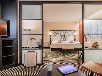 Family Suite - 1 King Size Bed and 1 Sofa Bed - Superior Floor