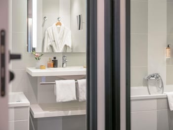 Family Suite - 1 King Size Bed and 1 Sofa Bed - Superior Floor