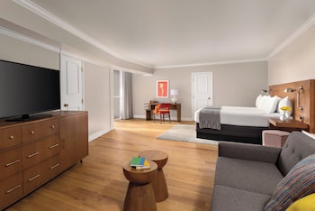 Junior Suite, 1 King Bed (Trendy)