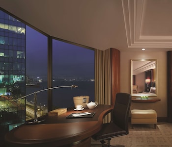 Room, 1 King Bed (Horizon Side Harbour View)