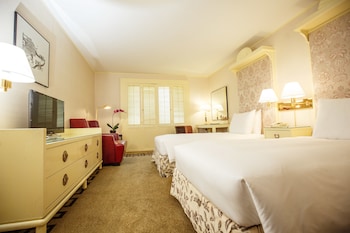 Harbour View Twin Room (With Breakfast)