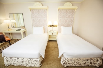 Superior Twin Room (Room Only)