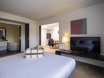 Suite, 1 King Bed