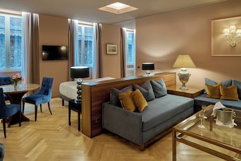 Suite, 1 King Bed